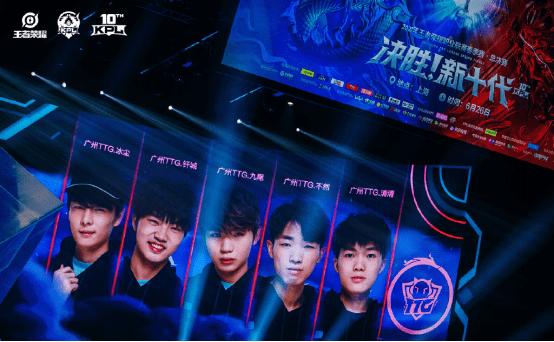 于与冰雪相 于与冰雪相