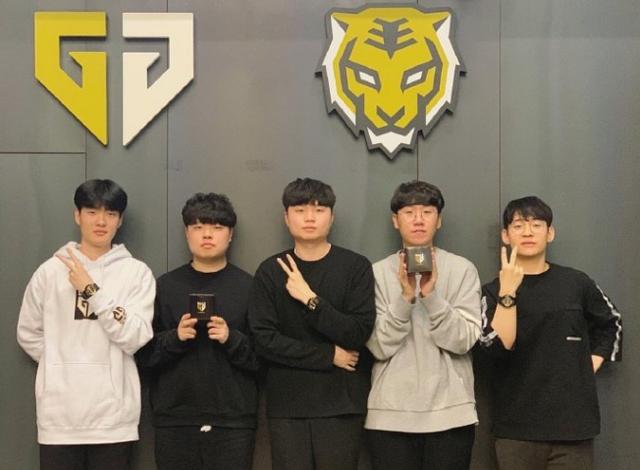 不仅需要速 不仅需要速